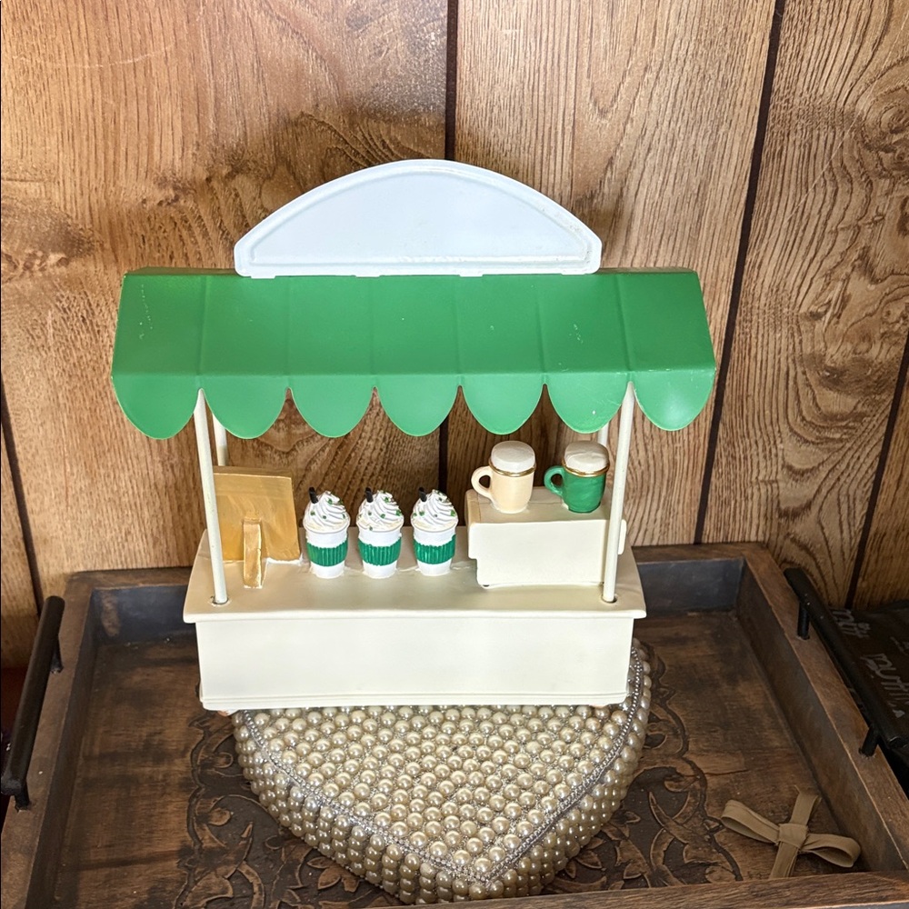 Green and White Coffee Stand Decor - Picture 17 of 17